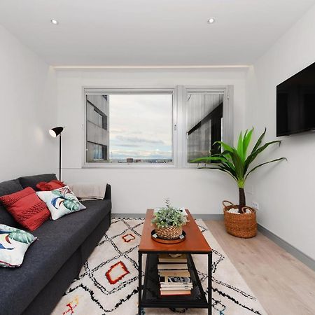 2 Bedrooms 1 Bathroom Furnished - Justicia - Executive Style - Mintystay マドリード エクステリア 写真