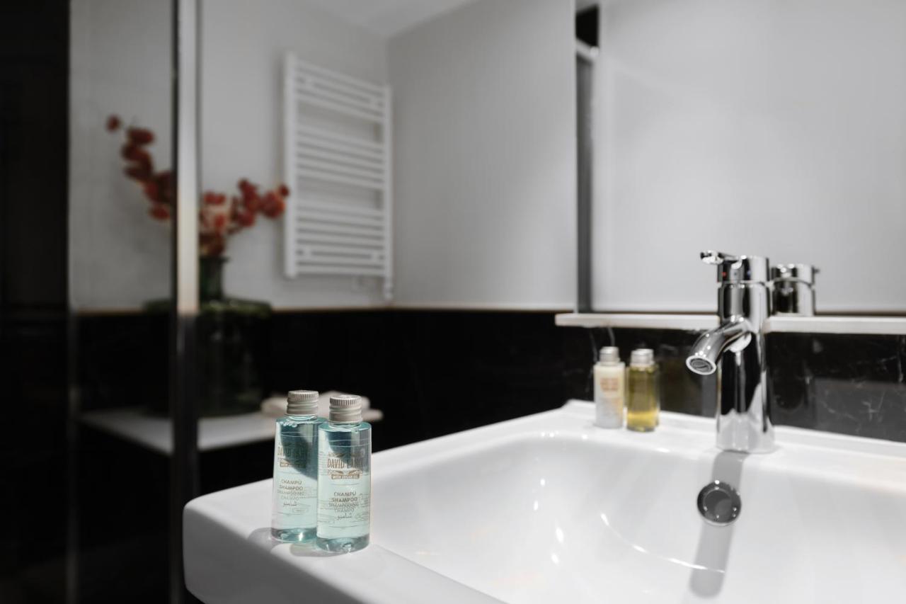2 Bedrooms 1 Bathroom Furnished - Justicia - Executive Style - Mintystay マドリード エクステリア 写真
