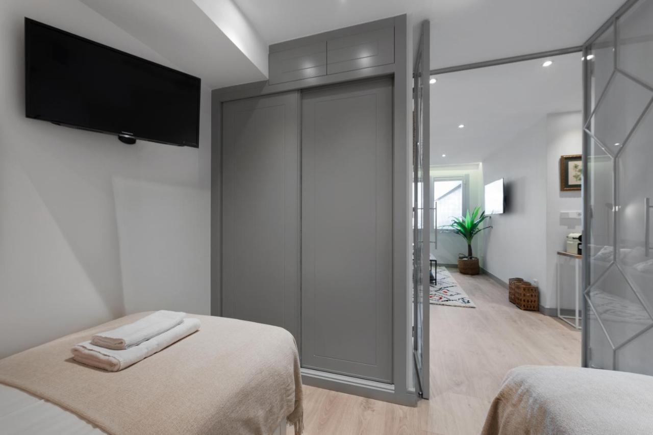 2 Bedrooms 1 Bathroom Furnished - Justicia - Executive Style - Mintystay マドリード エクステリア 写真